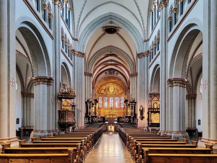 Interior view of Bonn Minster, nave with view of the eastern apse, Bonn, North Rhine-Westphalia,