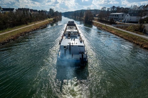 Cargo ship on the Main-Danube Canal, Möhrendorf, Bavaria, Germany, Europe
