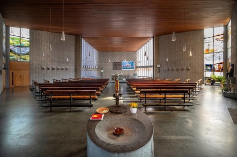 Interior of St Elisabeth's Church, church building from the 1970s, Möhrendorf, Middle Franconia,