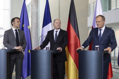 Olaf Scholz (SPD), Federal Chancellor, Emmanuel Macron, President of France, Donald Tusk, Prime