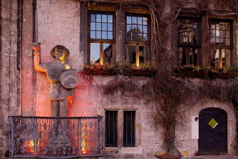 Illuminated Roland statue at the town hall at dusk, Quedlinburg, Saxony-Anhalt, Germany, Europe