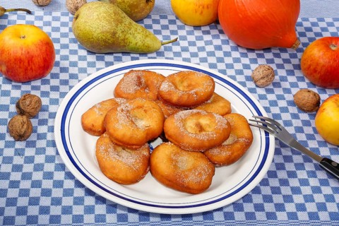 Swabian cuisine, harvest cakes, dessert, dessert, fat baked goods, doughnuts, fried food, lard