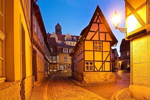 Half-timbered houses in Finkenherd with Schlossberg, alley in the old town centre of the World