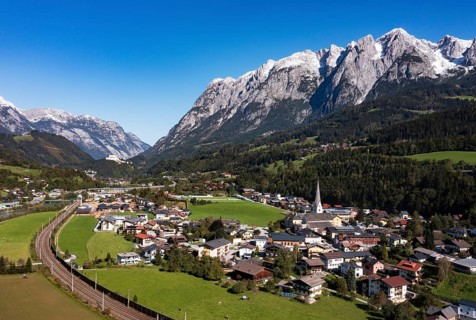 Drone image, settlement area, view of village with church, Pfarrwerfen, Tennengebirge, Salzachtal,
