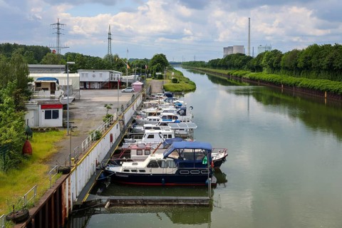 Hamm, North Rhine-Westphalia, Germany, landscape on the Datteln-Hamm Canal, in front Yacht-Club