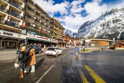28 March 2024: Lively tourism in the week in front of Easter in the popular Swiss holiday resort of