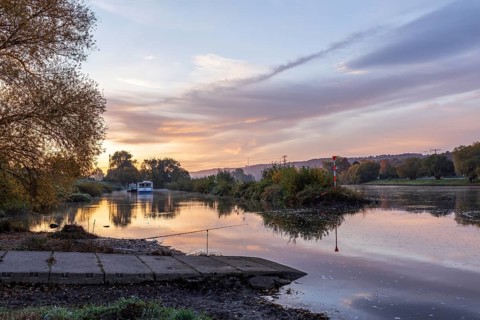 Sunrise on the Elbe in Kötitz, Coswig, Saxony, Germany, Europe
