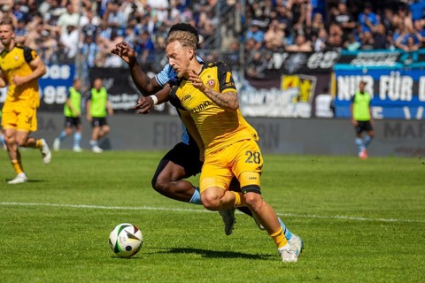 Football 3rd division, season 2024/25, matchday 37: Waldhof Mannheim vs Dynamo Dresden***On the