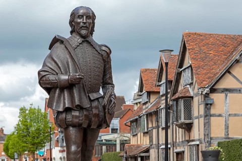 Statue and birthplace of William Shakespeare, Stratford-upon-Avon, Warwickshire, England, Great