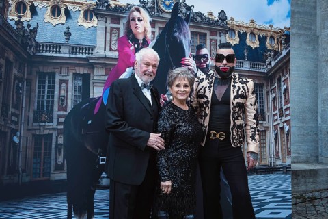 Dr Klaus Lenk, Dagmar Frederic and Harald Glööckler in front of a dinner by star designer Harald
