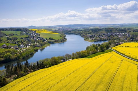 Malter dam and village (left) and Paulsdorf (right), in the background the town of Dippoldiswalde