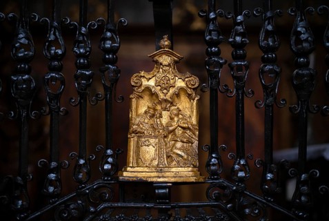 Wrought-iron grille in front of side chapel, appliqué, gilded, Cathedral of Our Lady, Constance,