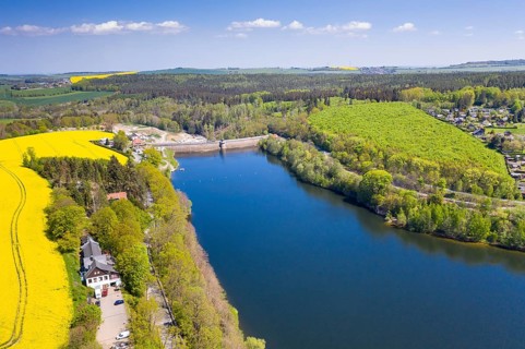 Dam wall and hunting hotel on the lake of the Malter dam, Dippoldiswalde, Erzgebirge, Saxony,