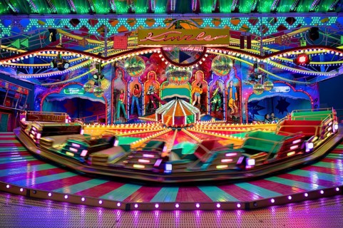 Petersburg sleigh ride, round ride, rides, motion, motion effect, neon lights, Cannstatter Wasen,