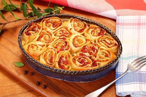 Swabian cuisine, Swabian doughnuts in a casserole dish, Swabian pasta sack, stuffed pasta pancakes