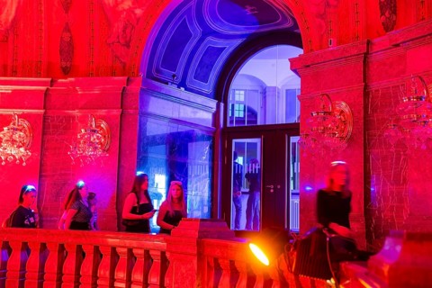 On 18 September 2024, the @Nachtschicht started again at 9 pm in Dresden City Hall. Dresdeners who
