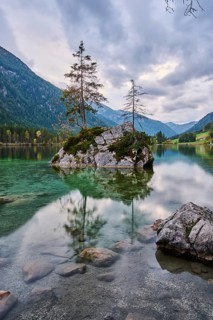 Hintersee in autumn colours, Ramsau, Berchtesgaden National Park, Berchtesgadener Land district,