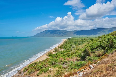 Rex Lookout and Wangetti Beach at Captain Cook Highway between Cairns and Port Douglas, North
