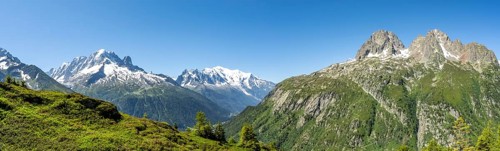 Mountain panorama with glaciated mountain peaks, Aiguille Verte with Aiguille du Midi and Mont