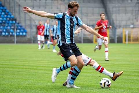 Football: Waldhof Mannheim against RWD Molenbeek Belgium in Mannheim (preparation match for the