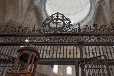 Grille in front of the choir stalls in the Cathedral of the Holy Cross over the Sea, Catedral de