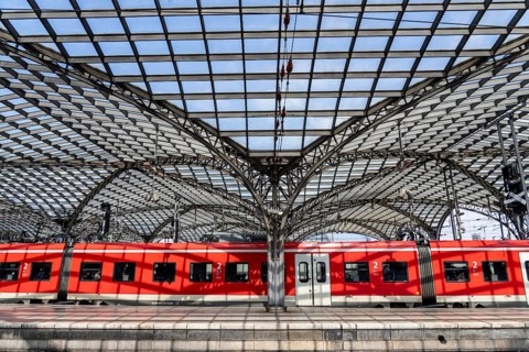 Cologne Central Station, S-Bahn at the platform, North Rhine-Westphalia, Germany, Europe