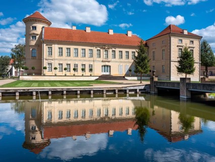 Rheinsberg Castle, reflection in Lake Lake Grienerick, Rheinsberg, Brandenburg, Germany, Europe