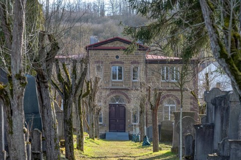 View of the cemetery house seen from the Israeli cemetery, inaugurated in 1882, Werner-von Siemens