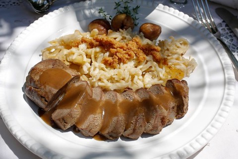 Swabian cuisine, roast venison with spaetzle, chestnuts and breadcrumbs, breadcrumbs, saddle of