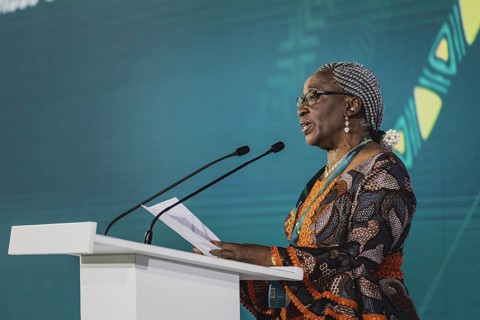Rose Leke, Professorin fvºr Immunologie und Parasitologie der Universitaet Jaunde und Traegerin des