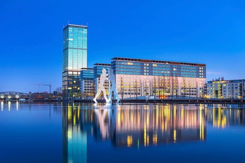 Spreeufer and Molecule Man in Berlin, Germany, Europe