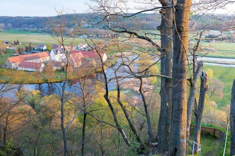 Maylust vantage point with a view of the Freiberg Mulde valley in the morning light, with Buch