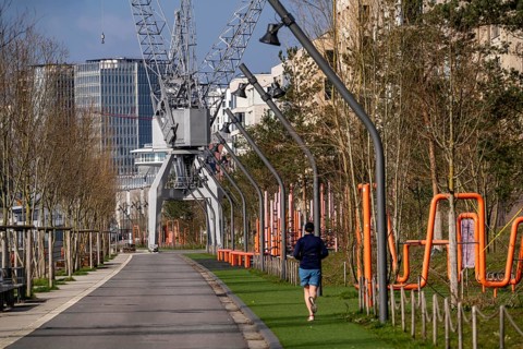 Promenade Kirchenpauerkai, Hafencity Hamburg, new district on the Elbe, on the site of the former