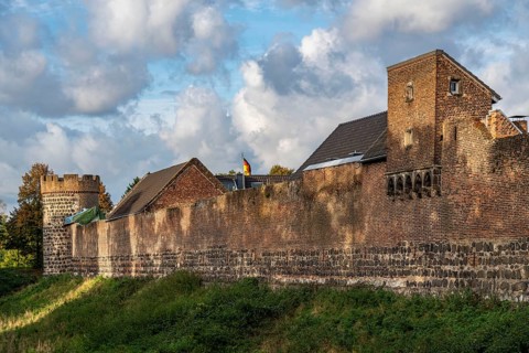 The village of Zons on the left bank of the Lower Rhine, former fortified zone, belongs to