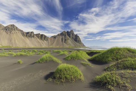 Vestrahorn, Vesturhorn, scree mountain made of gabbro and granophyre rocks, part of the Klifatindur