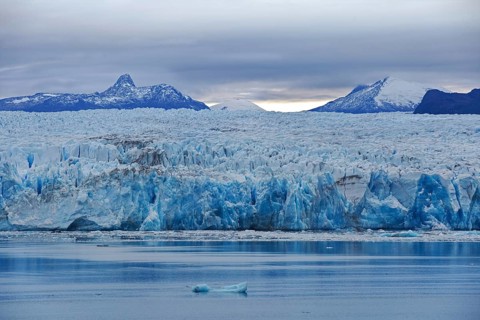 The Brüggen Glacier, with a length of around 66 kilometres, is the longest glacier in the southern