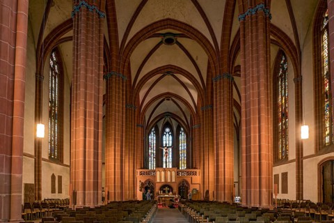 Church of Our Lady, Gothic hall church, interior, nave with cross vault, arcades, altar, rood