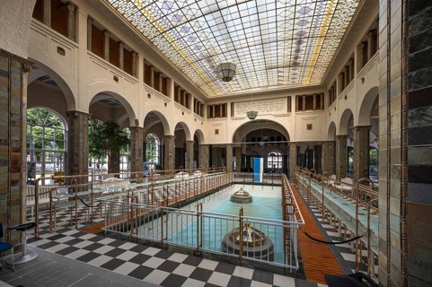 Historic fountain hall with glass dome, inaugurated in 1842, replaced by a new building in 1911,