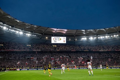 VfB Stuttgart celebrates historic 5:1 victory over Borussia Dortmund BVB, scoreboard, score,