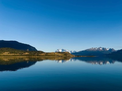 Drive through the Bay of Last Hope, fjords and mountains, Puerto Natales, Patagonia, Chile, South