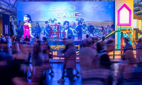 Gamescom, the world's largest trade fair for video and computer games, queue in front of the stands