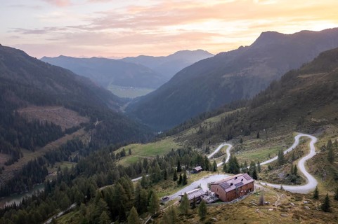 Porzehütte, Carnic High Trail, Carnic Alps, Carinthia, Austria, Europe