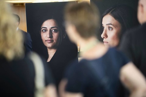 Exhibition at the Federal Foreign Office in Berlin: Jihan Alomar survived the genocide of the
