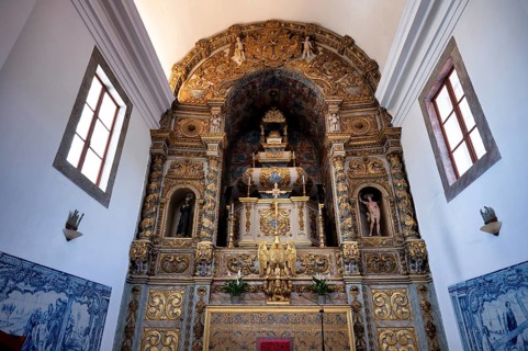 Interior view church, Igreja de São Francisco, choir, altar, azulejos, tiles, tile decoration,