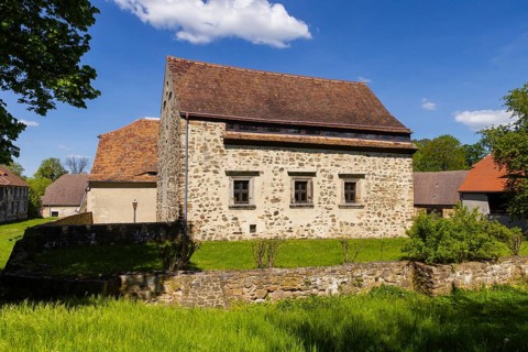 The Renaissance castle, also known as the moated castle, was built in 1556 in the Renaissance style