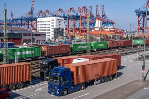 Port of Hamburg, Waltershofer Hafen, container ships, goods train with containers and container