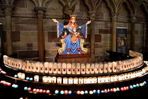 Statue of the Virgin Mary in the Cathédrale Notre Dame de Strasbourg, Strasbourg Cathedral, Unesco