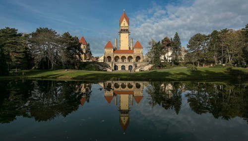 Leipzig, South Cemetery, west chapel on the left, bell tower in the centre, crematorium by Otto