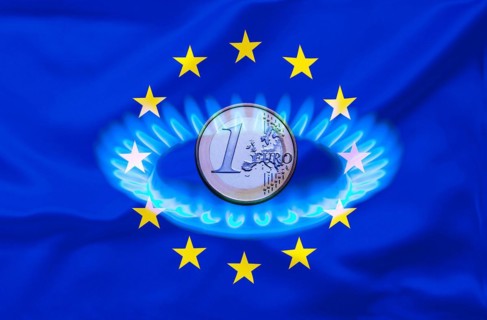 Gas flame with 1 euro coin, gas embargo, energy prices, inflation rate, gas price, studio