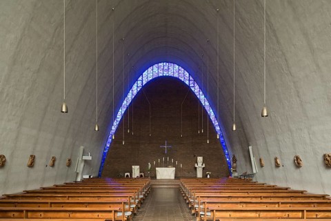 Parabolic roof reminiscent of the Nissen huts of the post-war period, view to the east, St., Sankt,